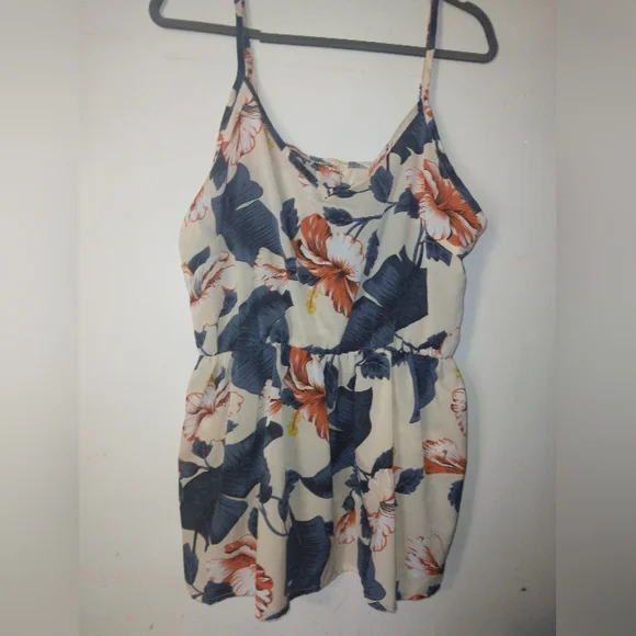 Shein CURVE & Maurices set of 2 tanks - Picture 2 of 6